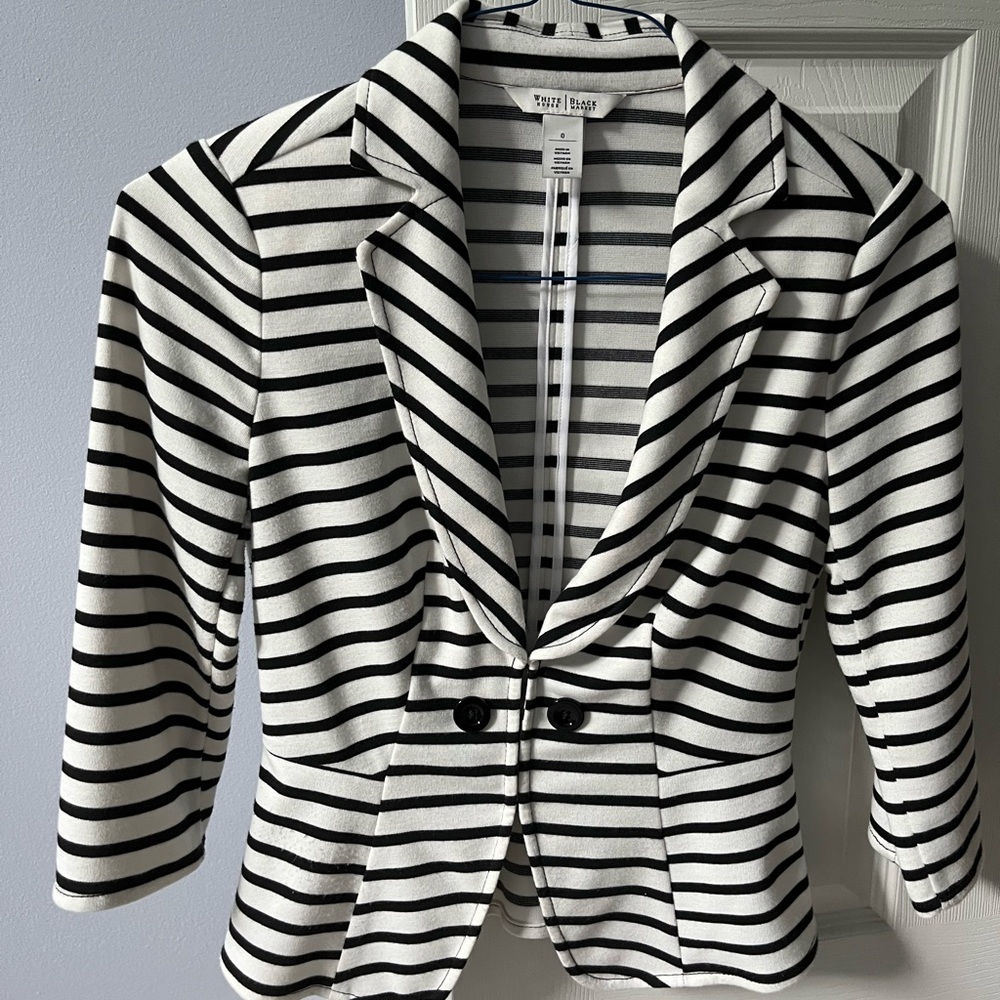 White House Black Market Cropped Blazer